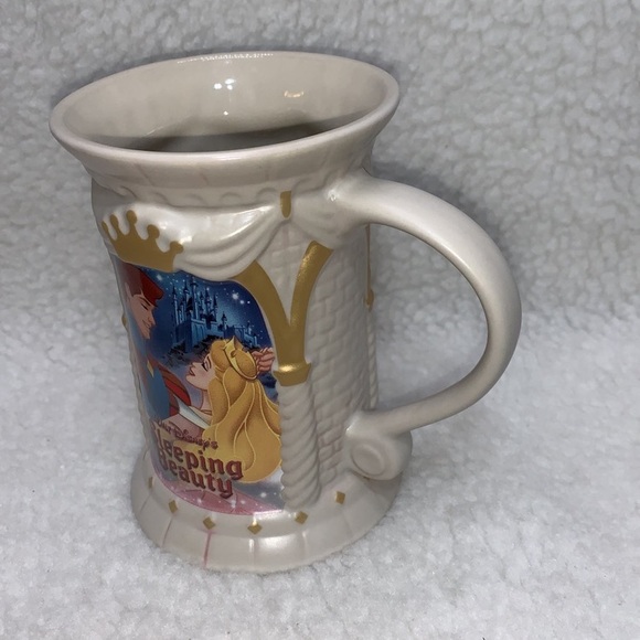 Walt Disney Sleeping Beauty 3-D tall coffee cup mug Aurora with Prince - Picture 3 of 11